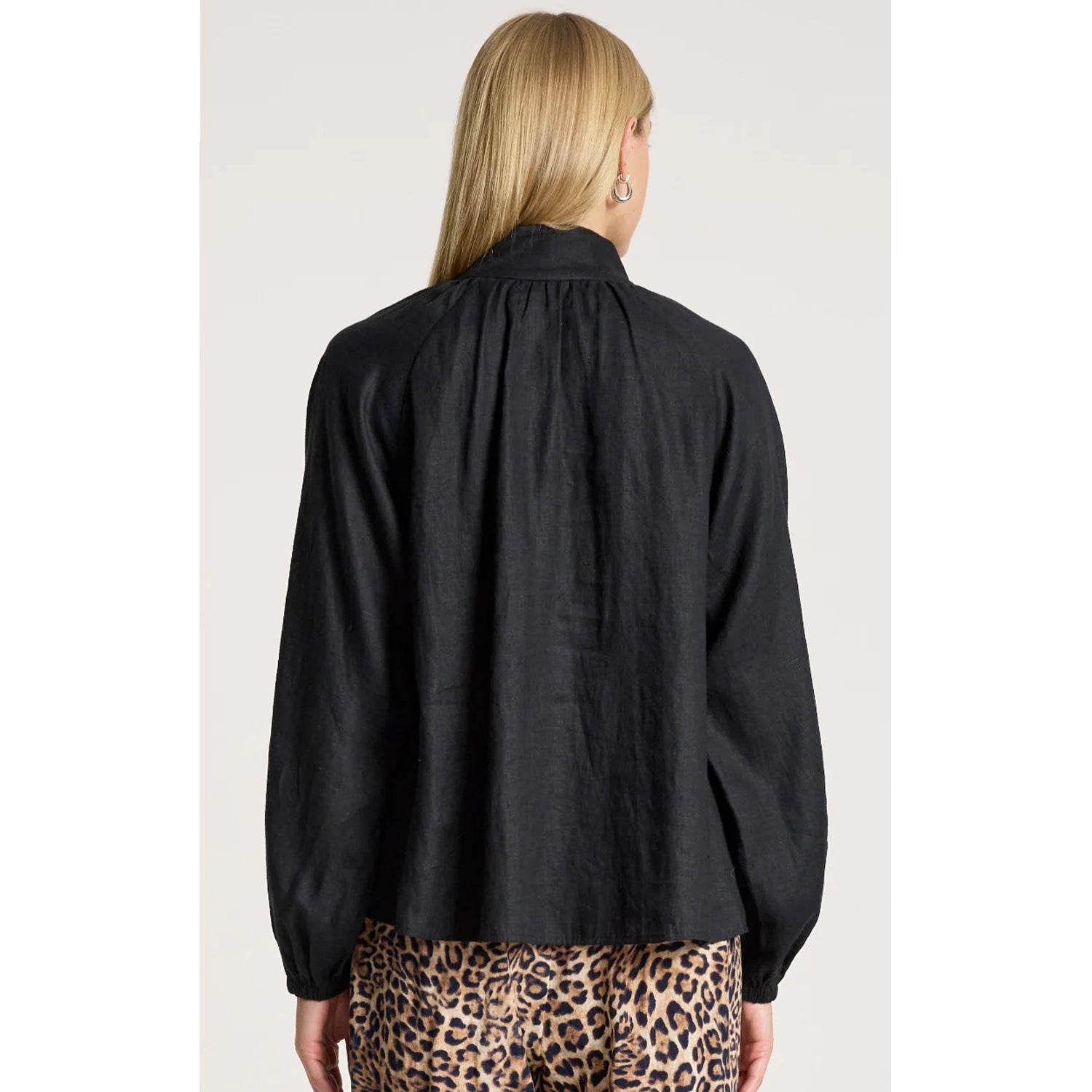 Top Bajau Button Shirt - Black