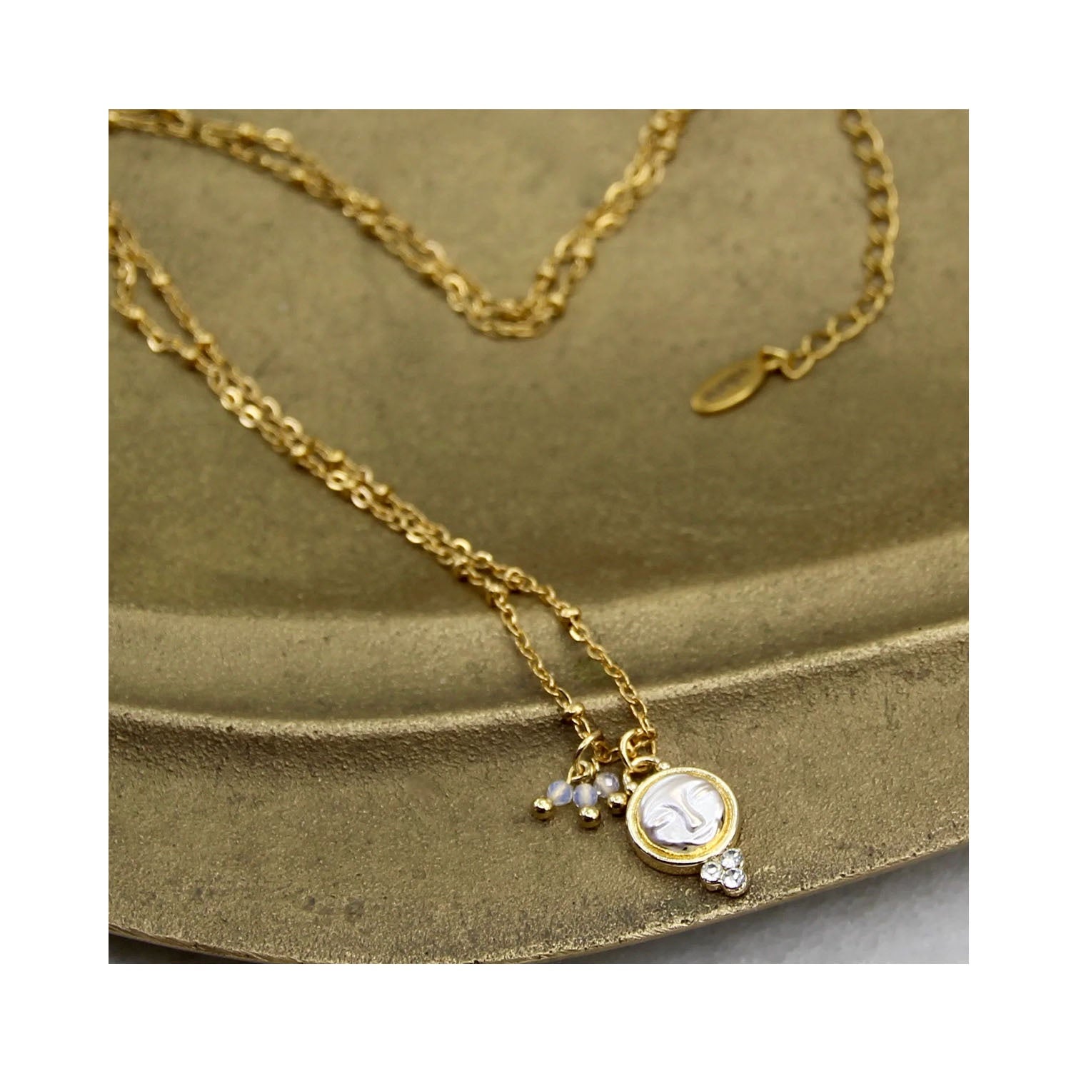 Necklace Pocket Full Of Stardust - Moon Face