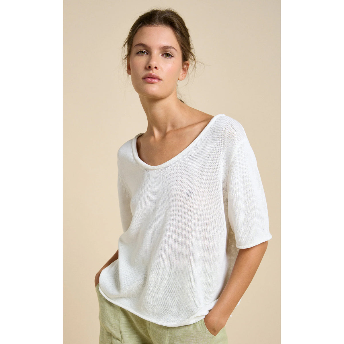 Top Scoop Neck Spring Tee - White
