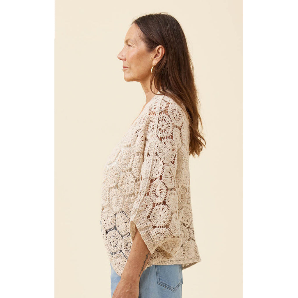 Cape Maggie Crochet - Canvas