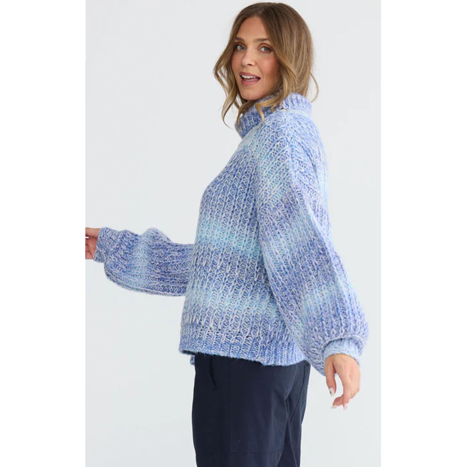 Knit Olas - Blue Ombre
