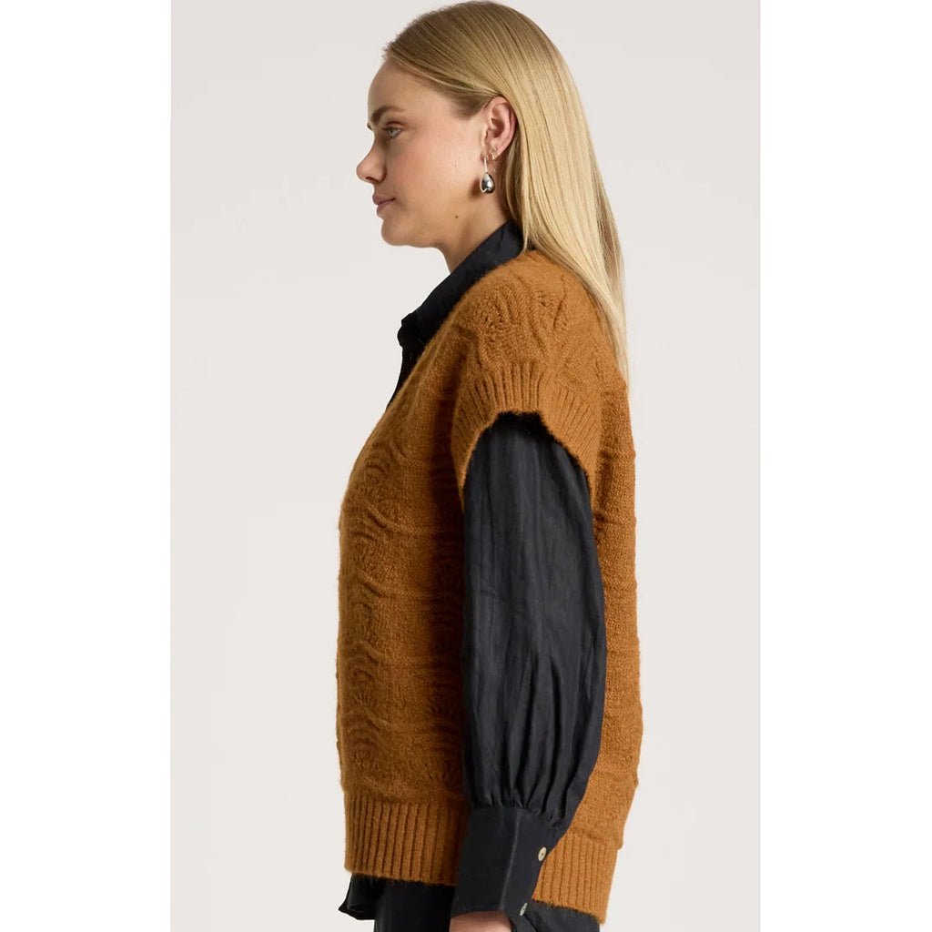 Vest - Orin Knit Caramel