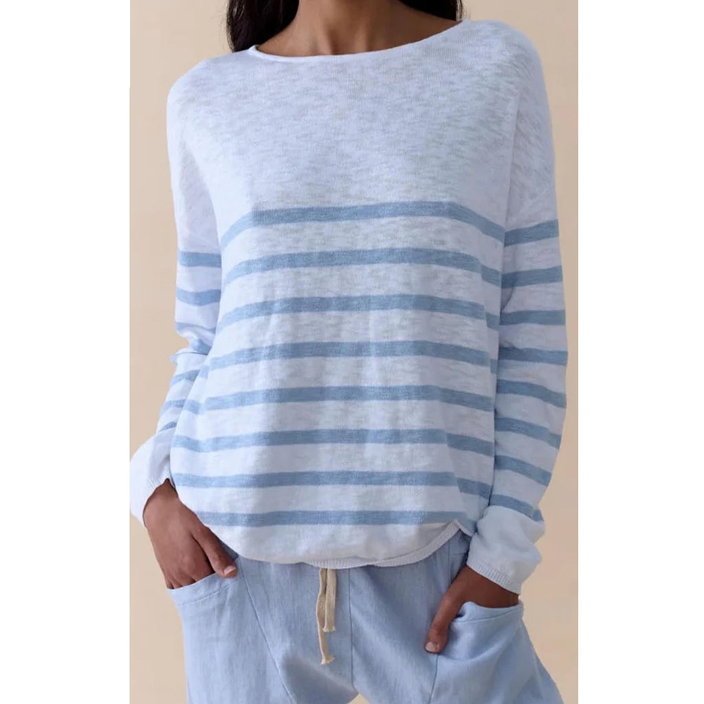 Top Bobbie - White & Soft Blue