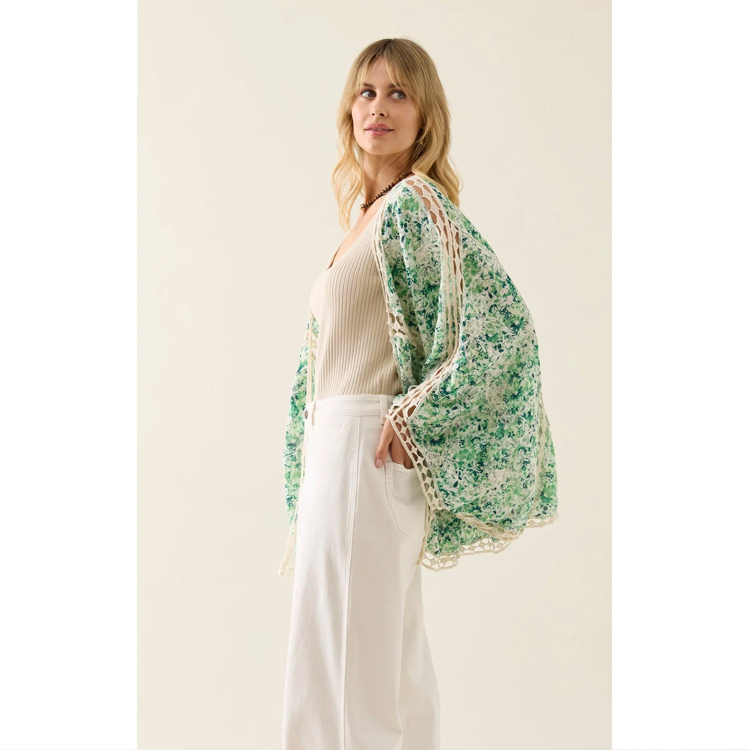 Cape Oline Lace OS - Jasmine