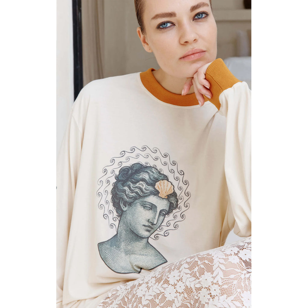 Top Goddess Long SleeveTee
