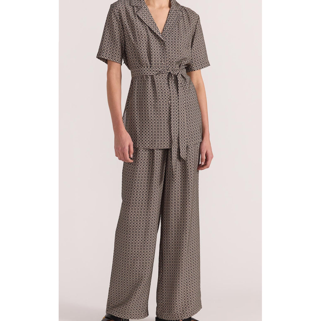 Top Calla Tie Waist Shirt