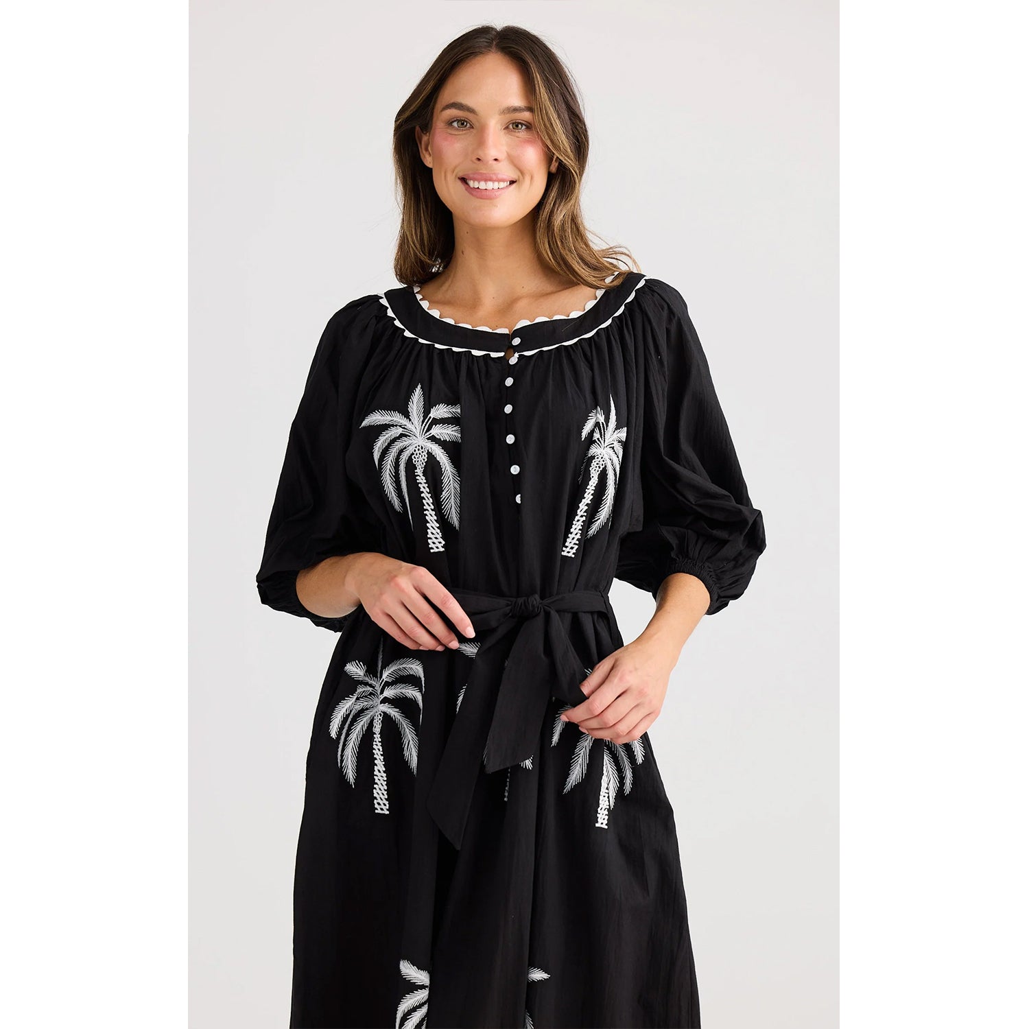 Top Jumeirah - Black & White Embroidery