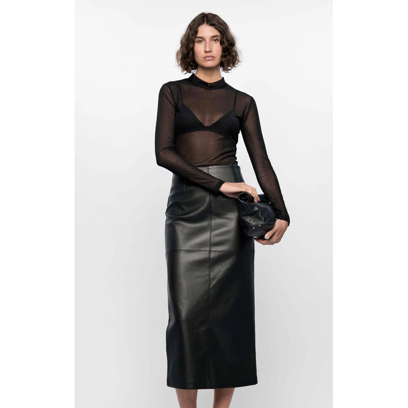 Top Lyric Sleeveless Top Black