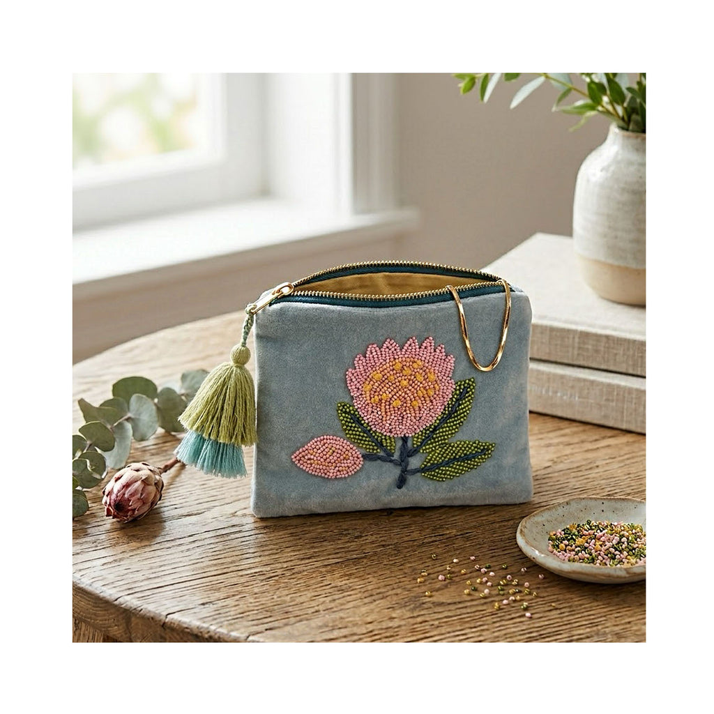 Pouch Protea Embroided Velvet 16x13cm Blue