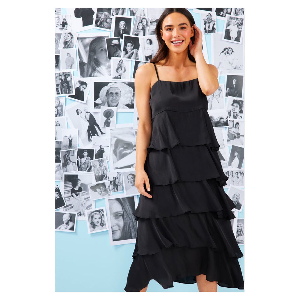 Dress Inspiration Tiered - Black Silky