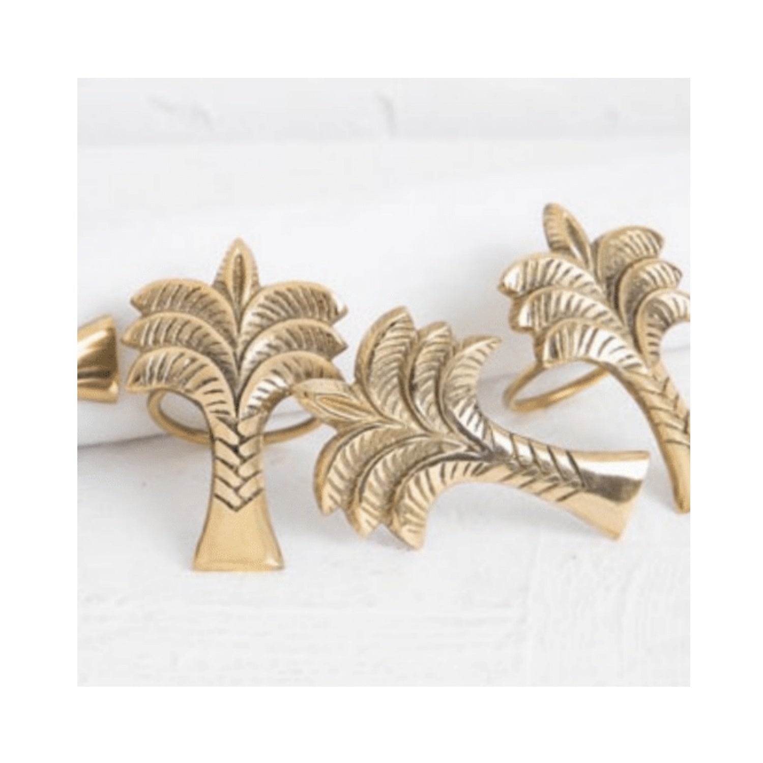 Napkin Ring Palm - Brass